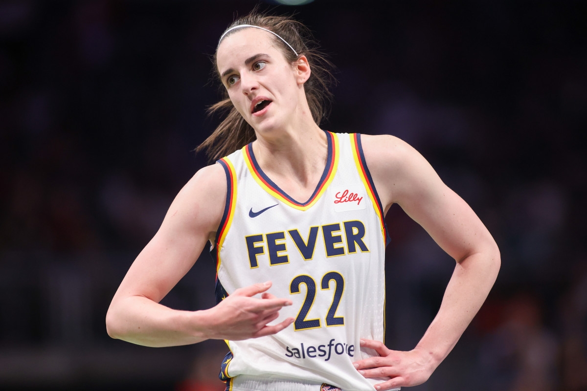 Fans React After New Report Emerges on Caitlin Clark's Injury Timeline