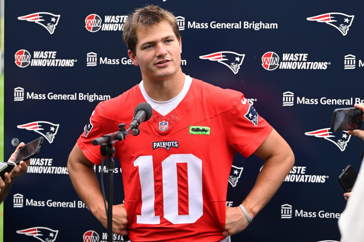 Patriots Exec Says ‘Everybody's Going to Do Their Part' Regarding Drake Maye's Development