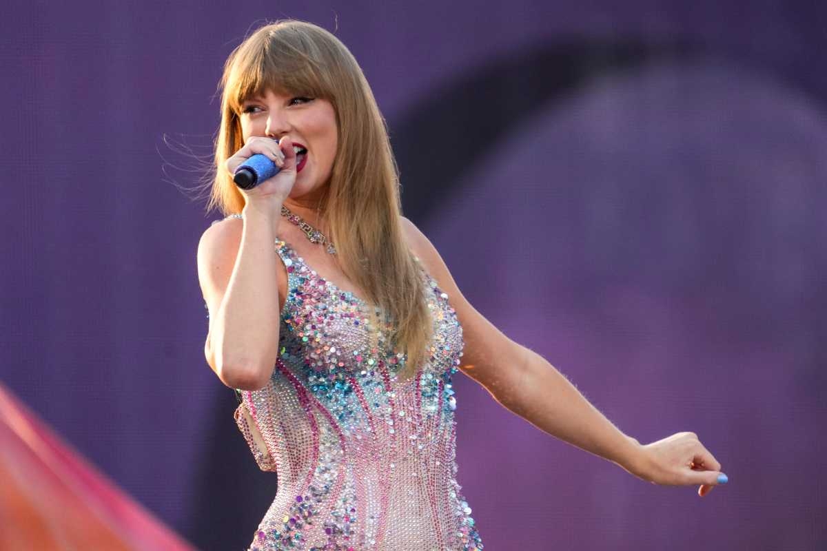 Taylor Swift Becomes First Female Artist to Achieve Major Milestone