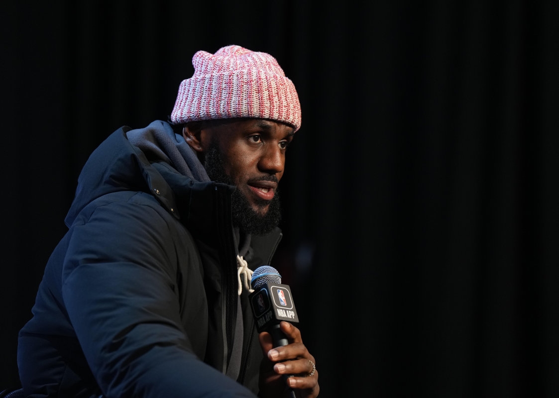 LeBron James Keeps His Candace Parker Tribute Short and Simple