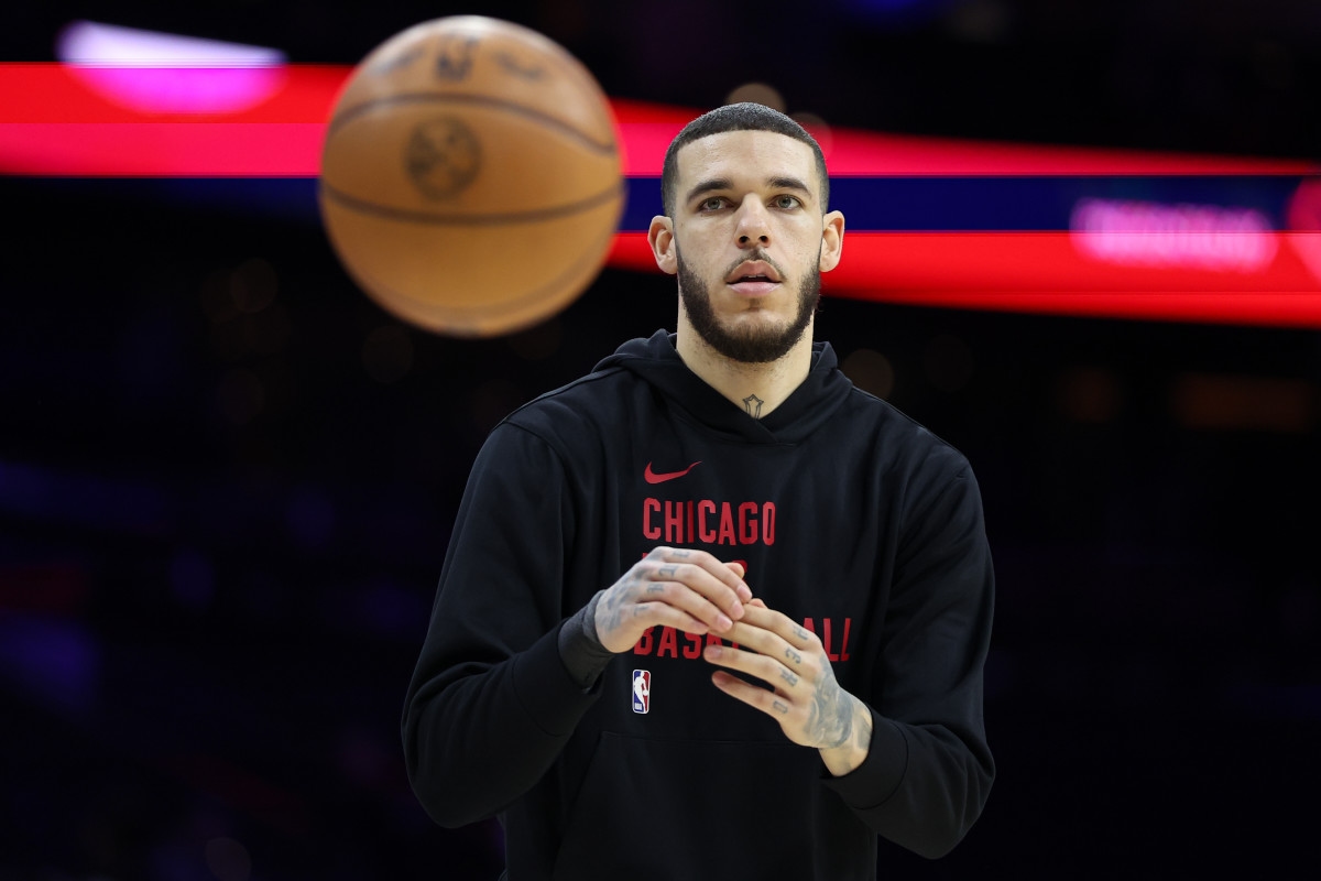 Fans Link Knicks Player's Cryptic Post to Lonzo Ball Trade