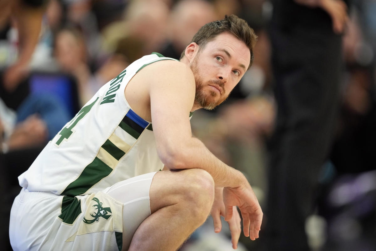 Milwaukee Bucks Wing Makes $9.4 Million Decision