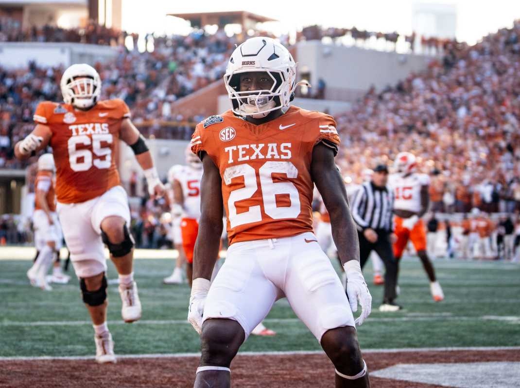 Where Texas Lands in PFF's Top 10 Teams at Every Position Group