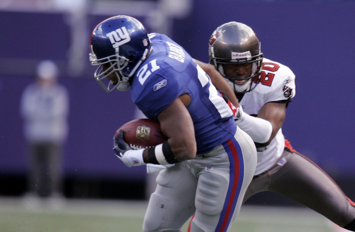 Buccaneers Legend Names Choice for Next Ring of Honor Inductee