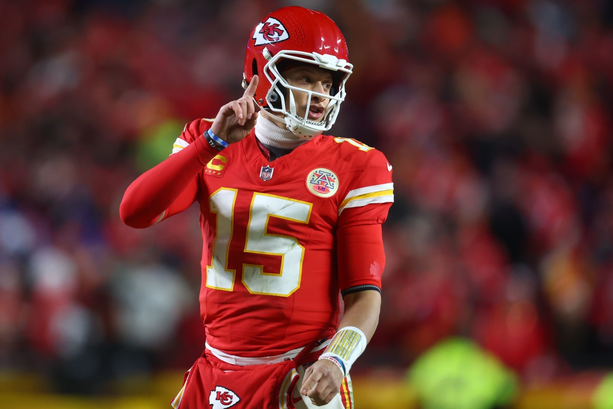 NFL Coordinator Offers League Warning About Chiefs' Patrick Mahomes