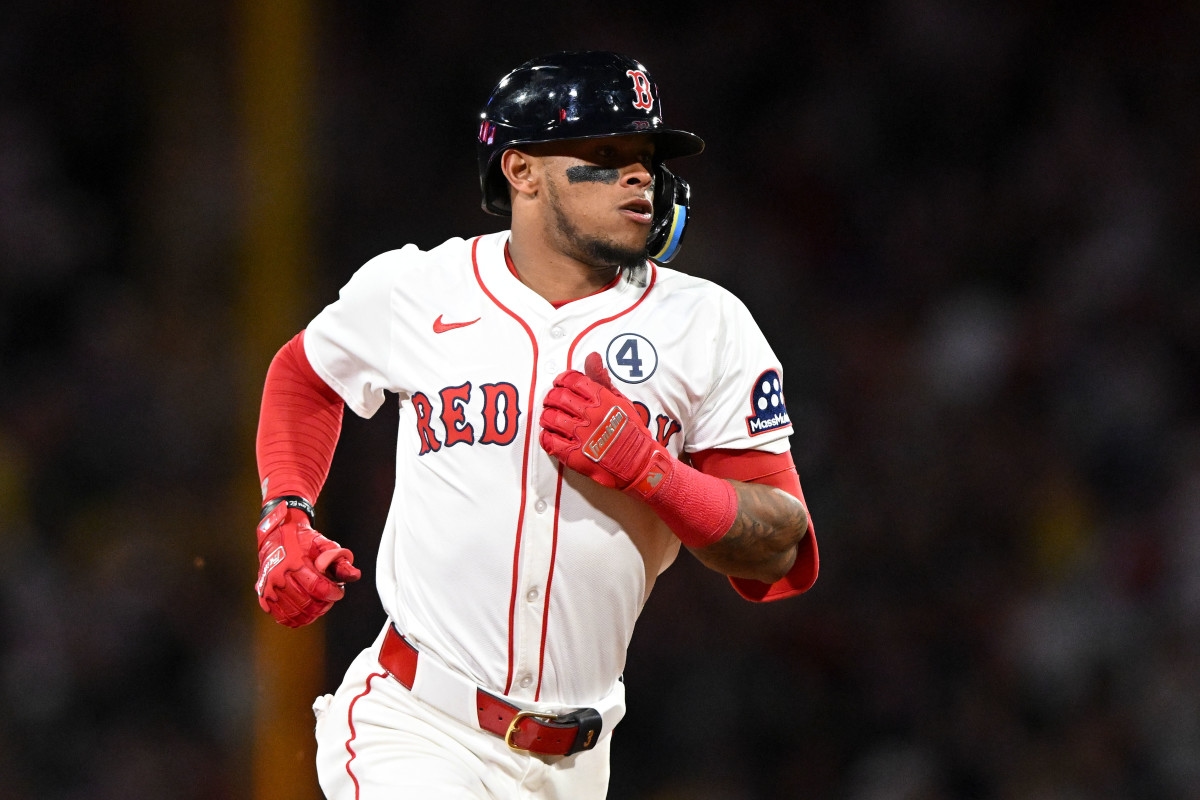 WIlyer Abreu and Ceddane Rafaela Haven't Been Much Involved in Red Sox Trade Talks