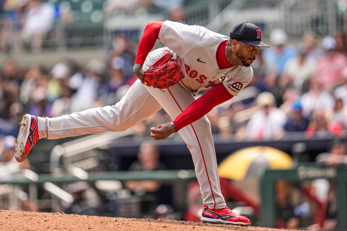 Cubs Urged to Reunite With Aroldis Chapman Amid Bullpen Struggles