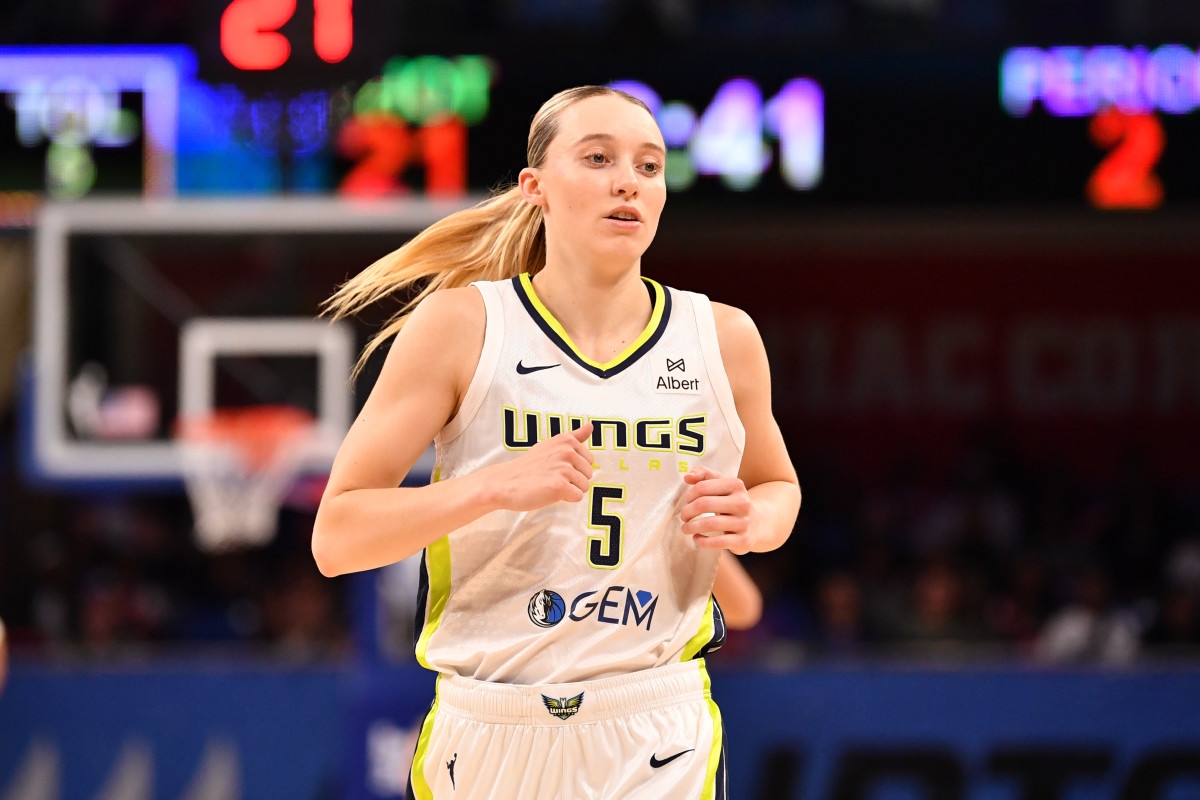 Paige Bueckers Grabs Attention Before WNBA Return