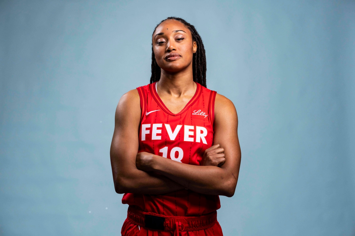 Caitlin Clark's Former Teammate Lands New Team After 0 Minutes with Indiana Fever