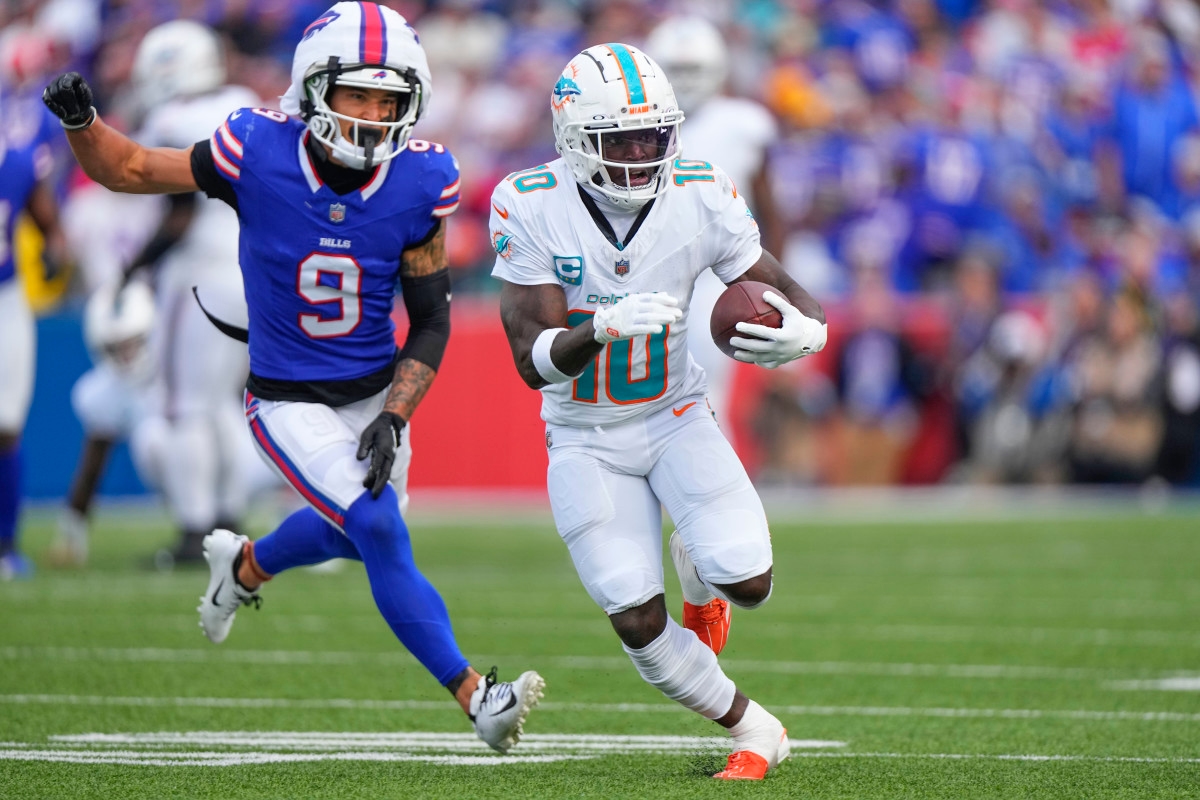 Dolphins' Tyreek Hills Calls Bills Defense a 'Bunch of (Expletives)' Over Cover Four Usage