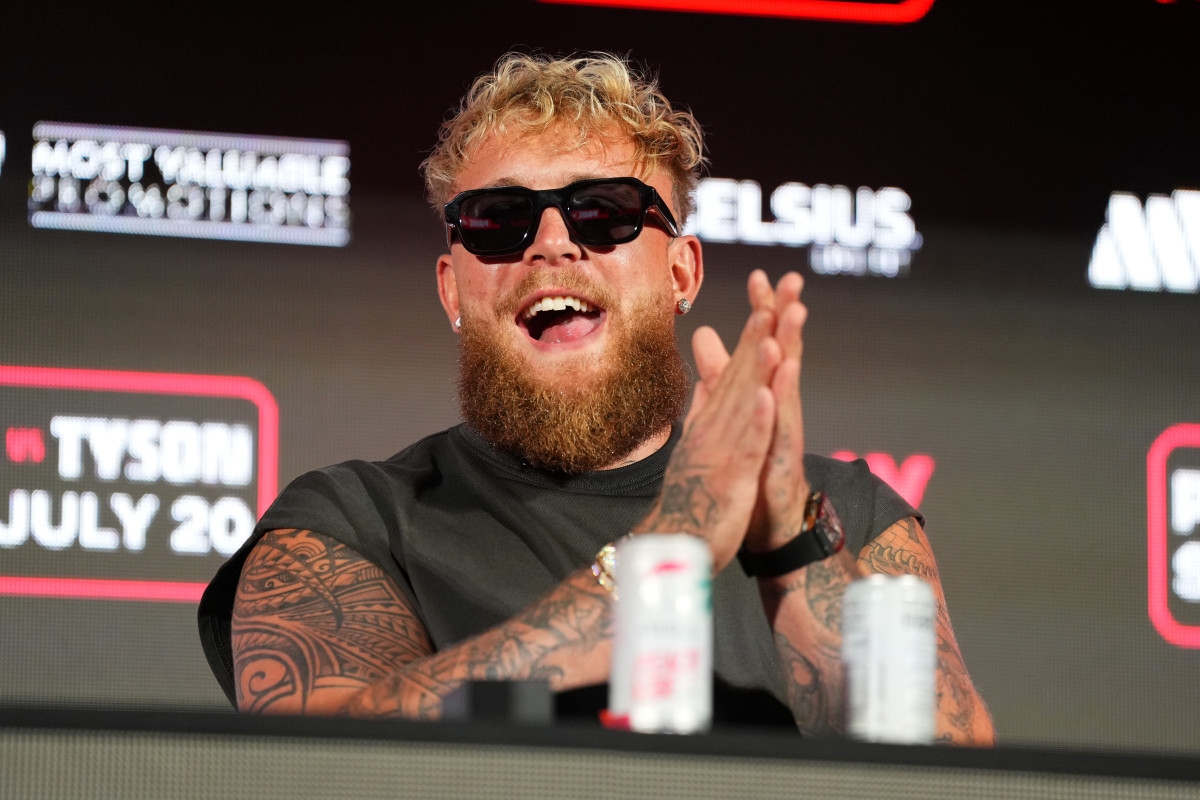 Jake Paul in Talks with Oleksandr Usyk for 2026 MMA Fight
