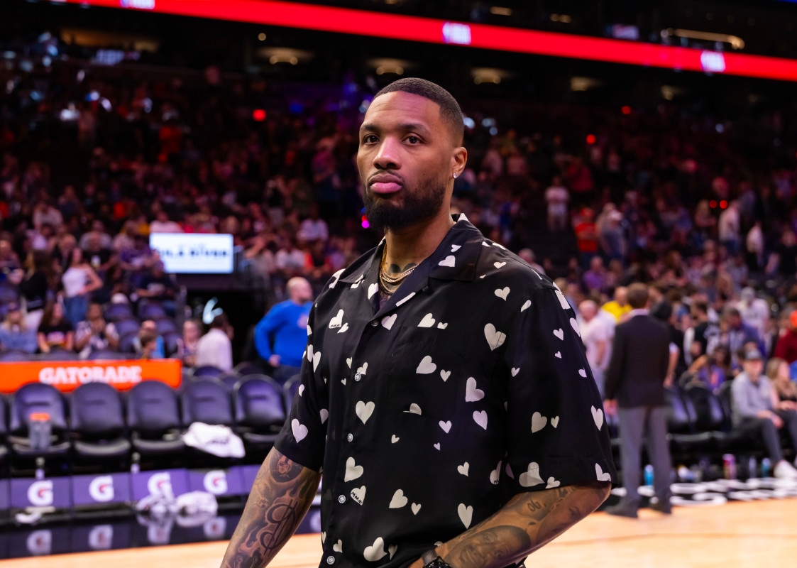 Warriors Fans Respond to Damian Lillard Rumors After Bucks Release