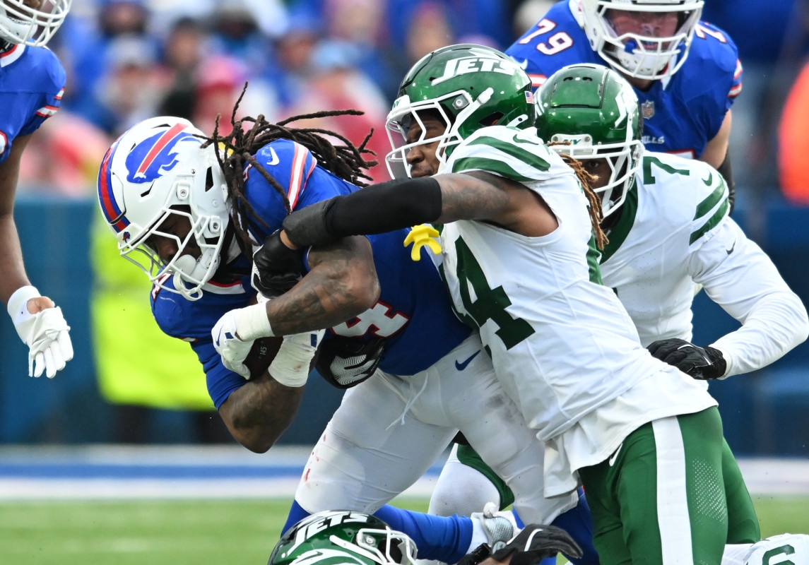 Jets Star Embracing New Position Coach