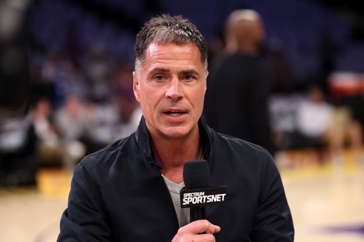Lakers Trade Proposal Lands $109 Million NBA Star From Timberwolves