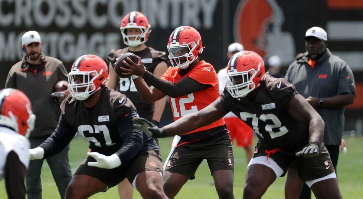 Former NFL Player Sends Blunt Message to Browns on Shedeur Sanders