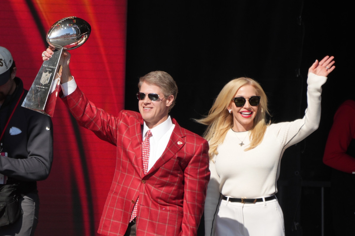 Chiefs Owner's Wife Reacts to Brittany Mahomes' Personal Message With Patrick Mahomes