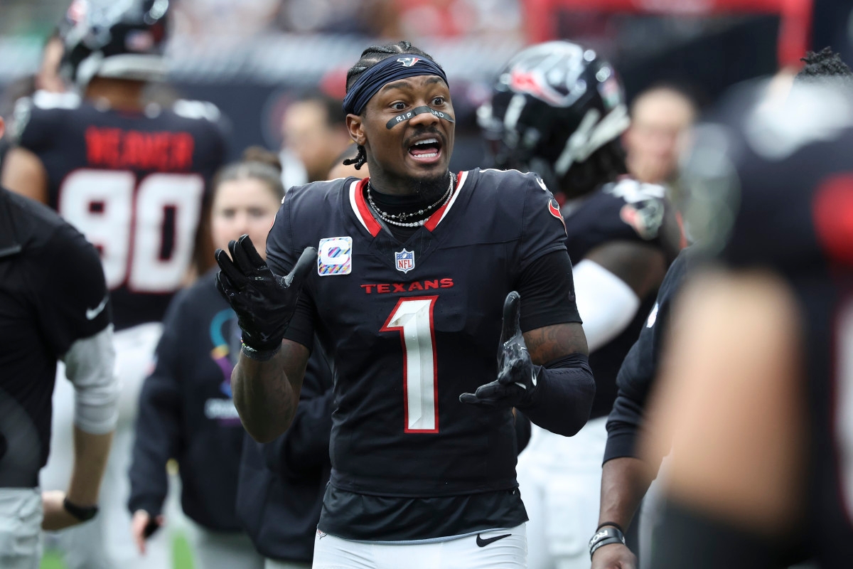 Stefon Diggs' Job With Patriots Could Be In Jeopardy After Disturbing Viral Video: Report