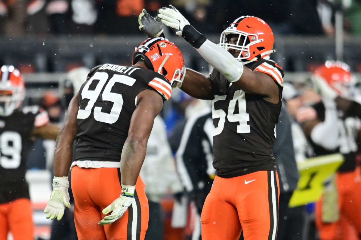 Browns Send Clear Message After Cutting Former Super Bowl Champion