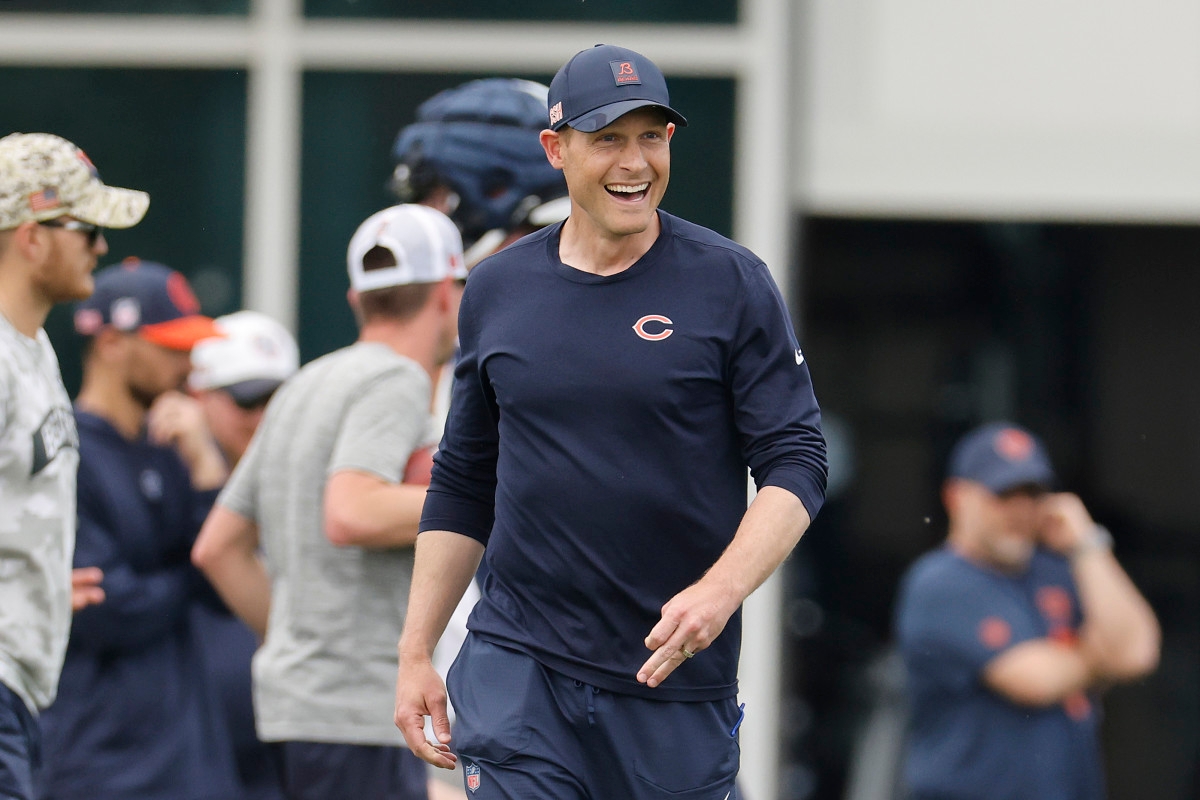 Colston Loveland Spotted in Uniform as Bears Monitor Injury Comeback