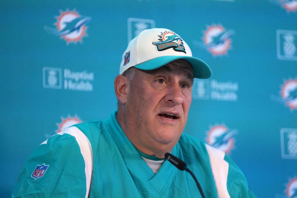 Eagles' Reed Blankenship Calls Out Dolphins Players Amid Vic Fangio's Departure