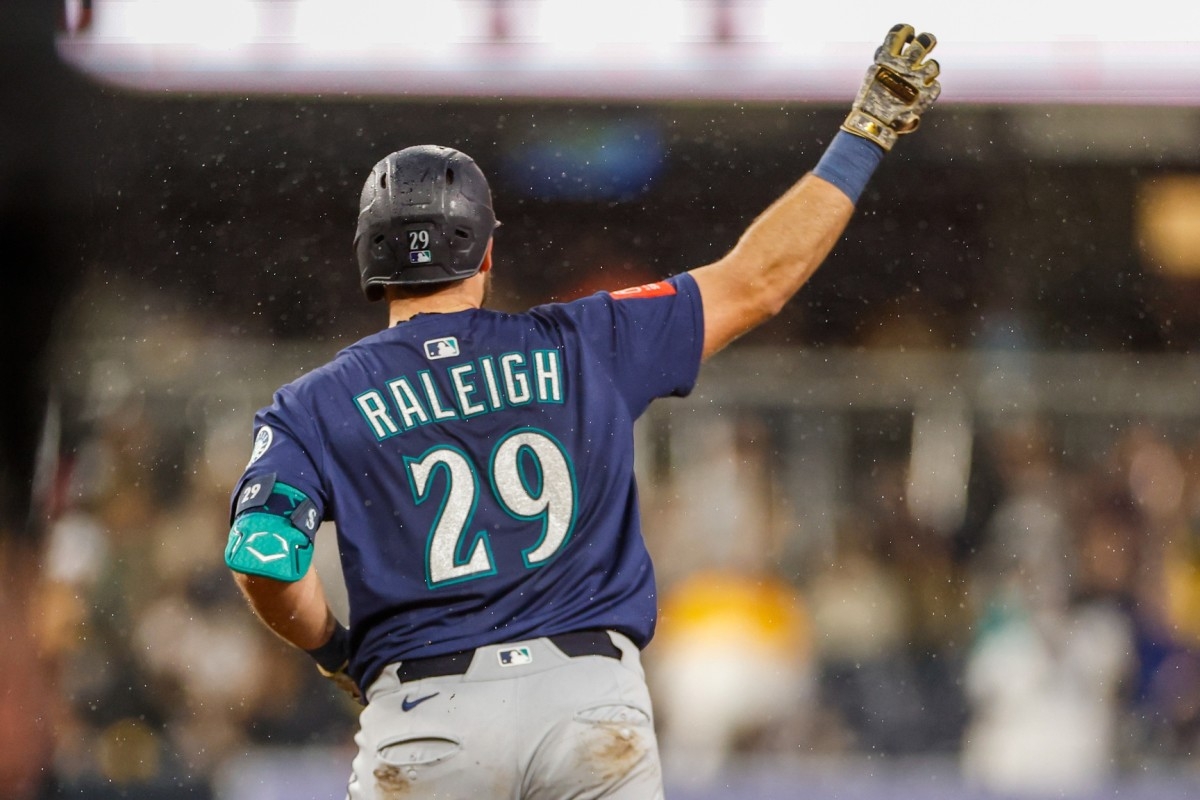 MLB Sends Cal Raleigh Message After Red Sox Shutout