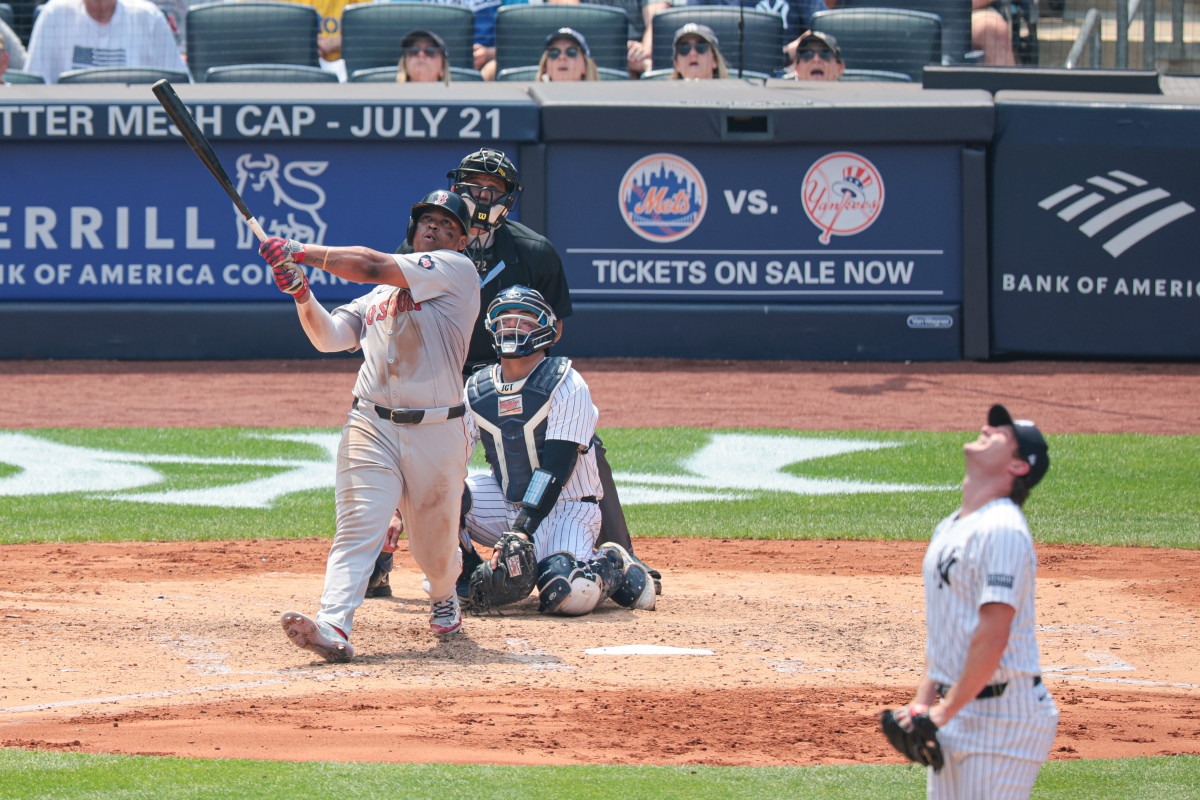 Red Sox trade star player after sweep, and Yankees fans erupt with relief
