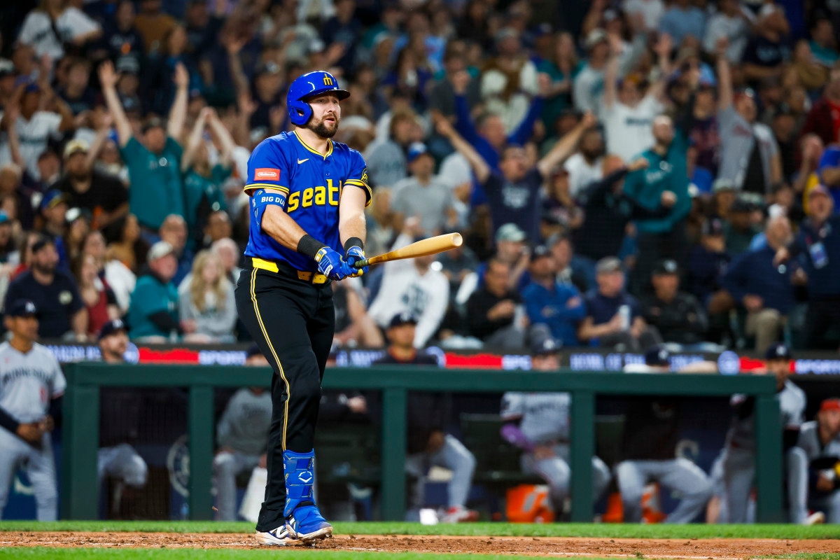 Cal Raleigh Makes MLB History During Mariners-Twins on Friday
