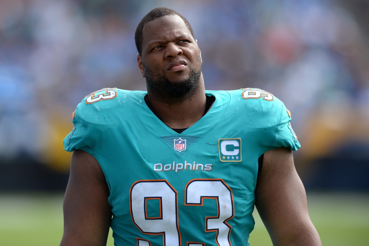 Former Miami Dolphins Pro Bowl Lineman Ndamukung Suh Announces Retirement From NFL