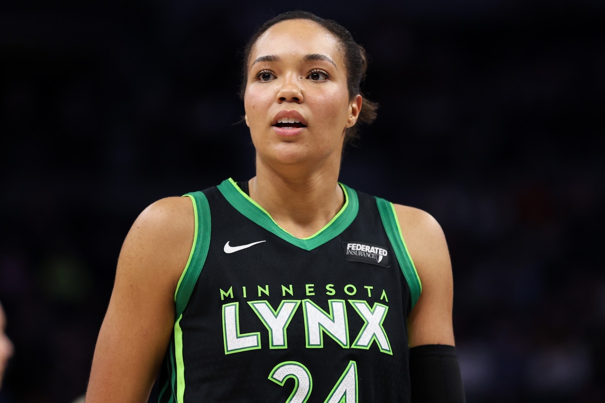 Napheesa Collier Makes Request to Paige Bueckers Before Lynx-Wings