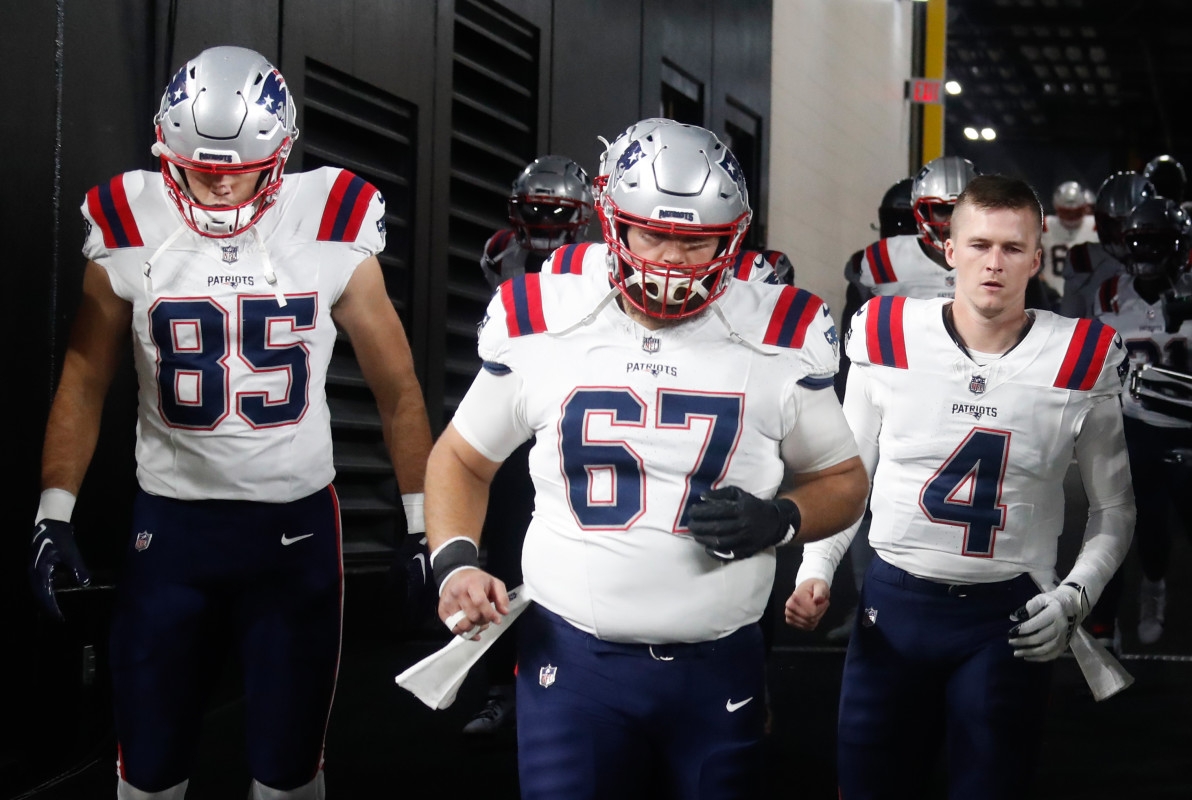 Former Patriots Center Jake Andrews Finds New Home After Release