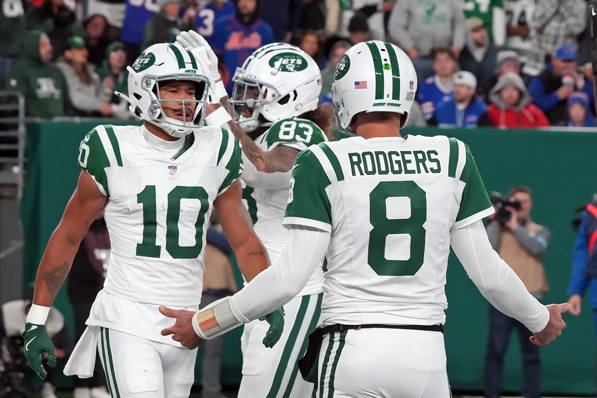 Jets Fans Monitoring Allen Lazard's Status After Aaron Rodgers Signing