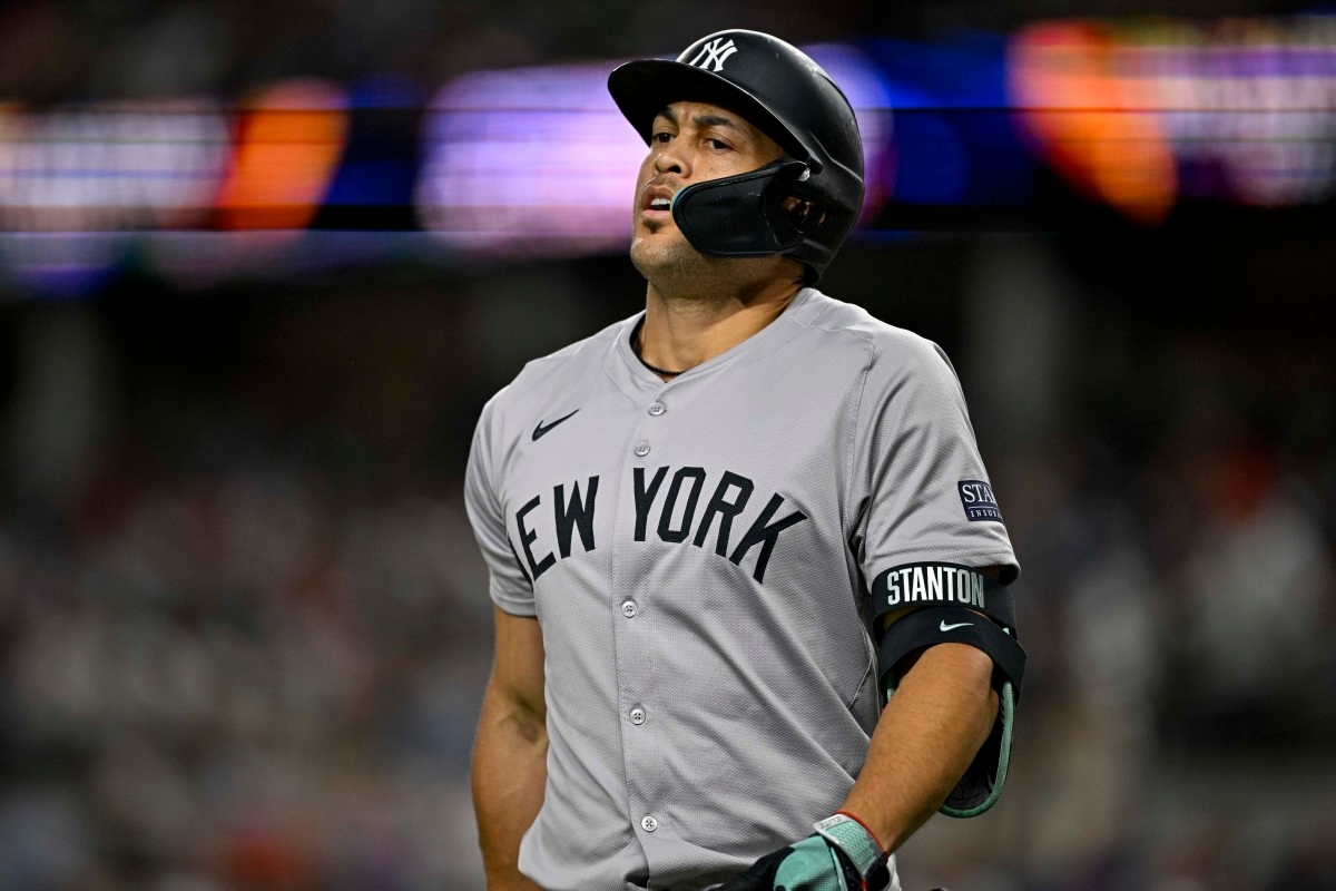 Yankees' Aaron Boone Addresses Giancarlo Stanton Decision After Absence From Lineup