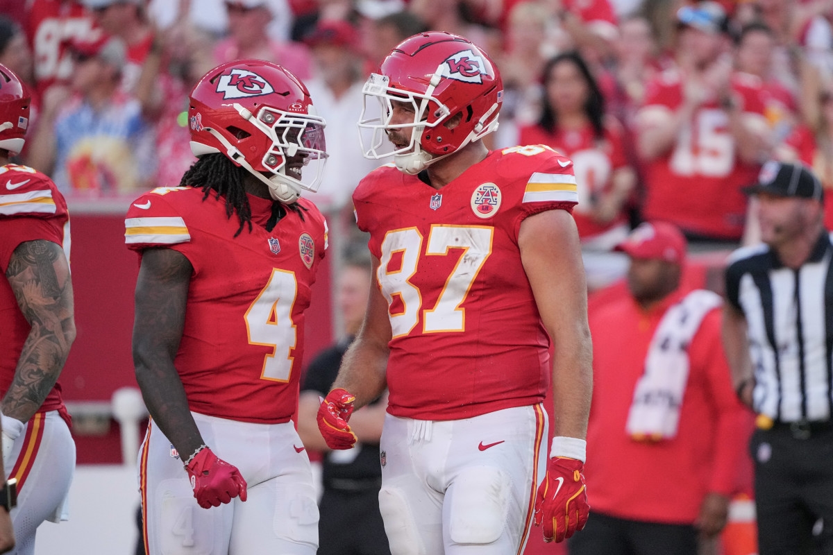 NFL's Travis Kelce Message Draws Erin Andrews' Response on Tuesday