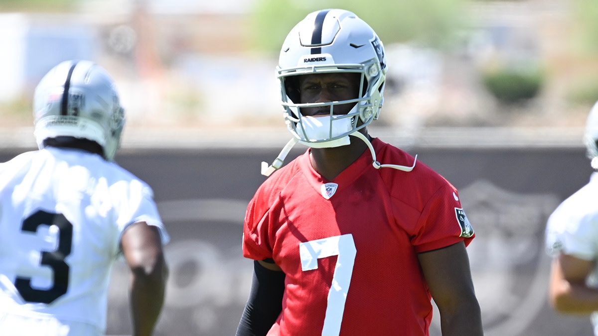 Geno Smith Predicted to Have Bigger Impact Than Sam Darnold in 2025