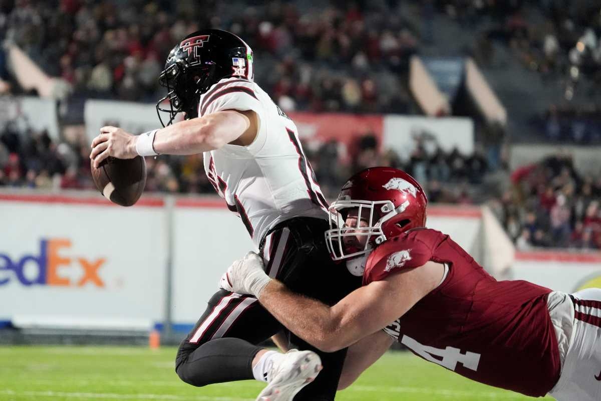 Razorbacks Anton Juncaj Earns Tampa Bay Buccaneers Mini-Camp Invite