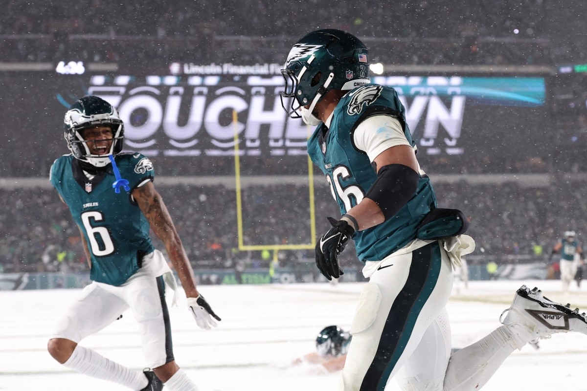 Eagles' DeVonta Smith A Contract Bargain As Receivers' Salaries Skyrocket