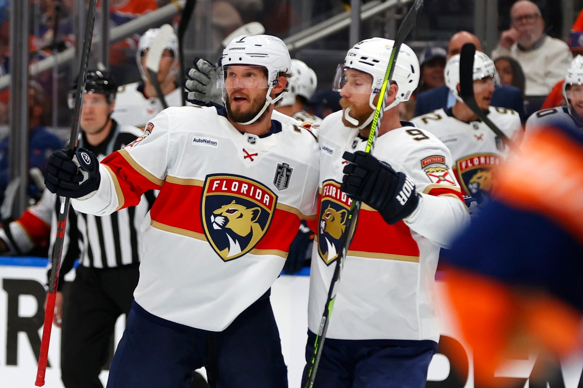 NHL Analyst Demands Eight-Figure Salary for Panthers' Sam Bennett