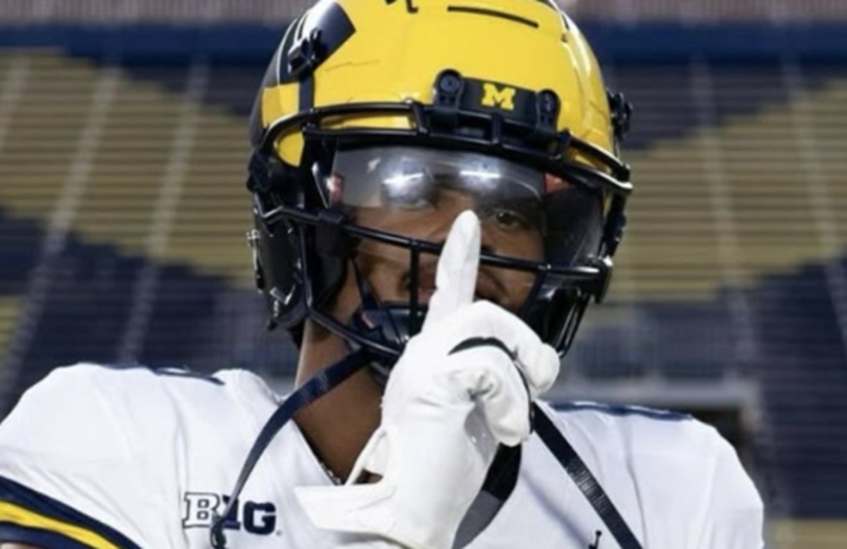 Michigan Position Coach Has Stark Message For Fans After Wolverines' Latest Commitment