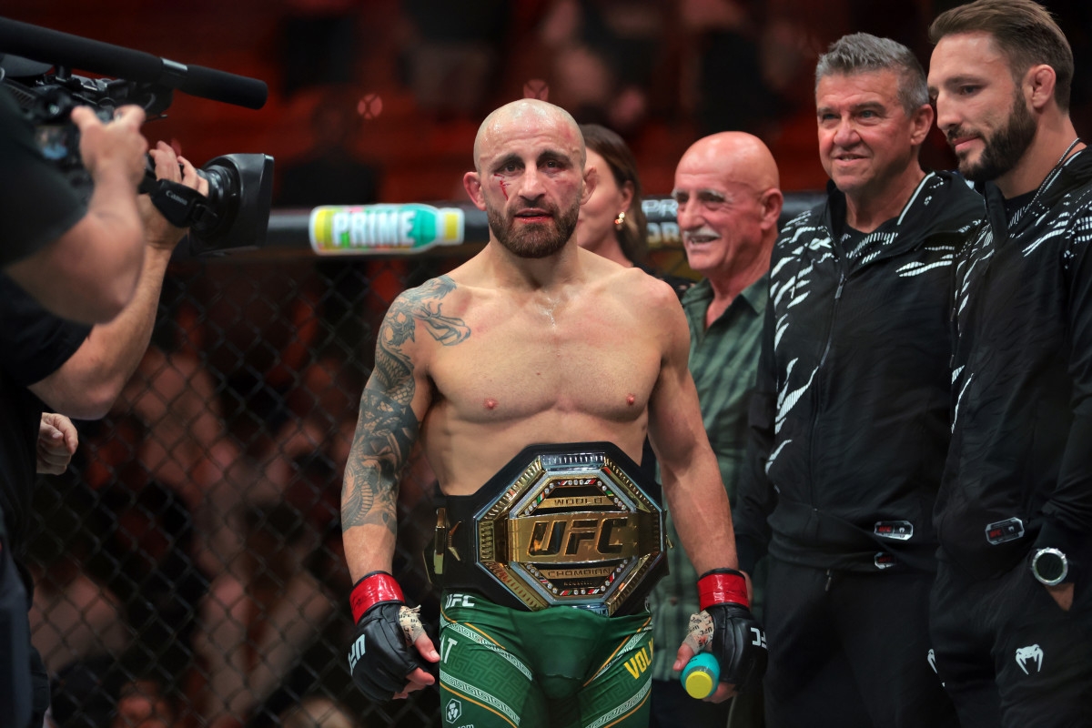 Newly-Crowned UFC Featherweight Champion Alexander Volkanovski Suffers Medical Scare During UFC 314 Fight With Diego Lopes ‘I could not see'