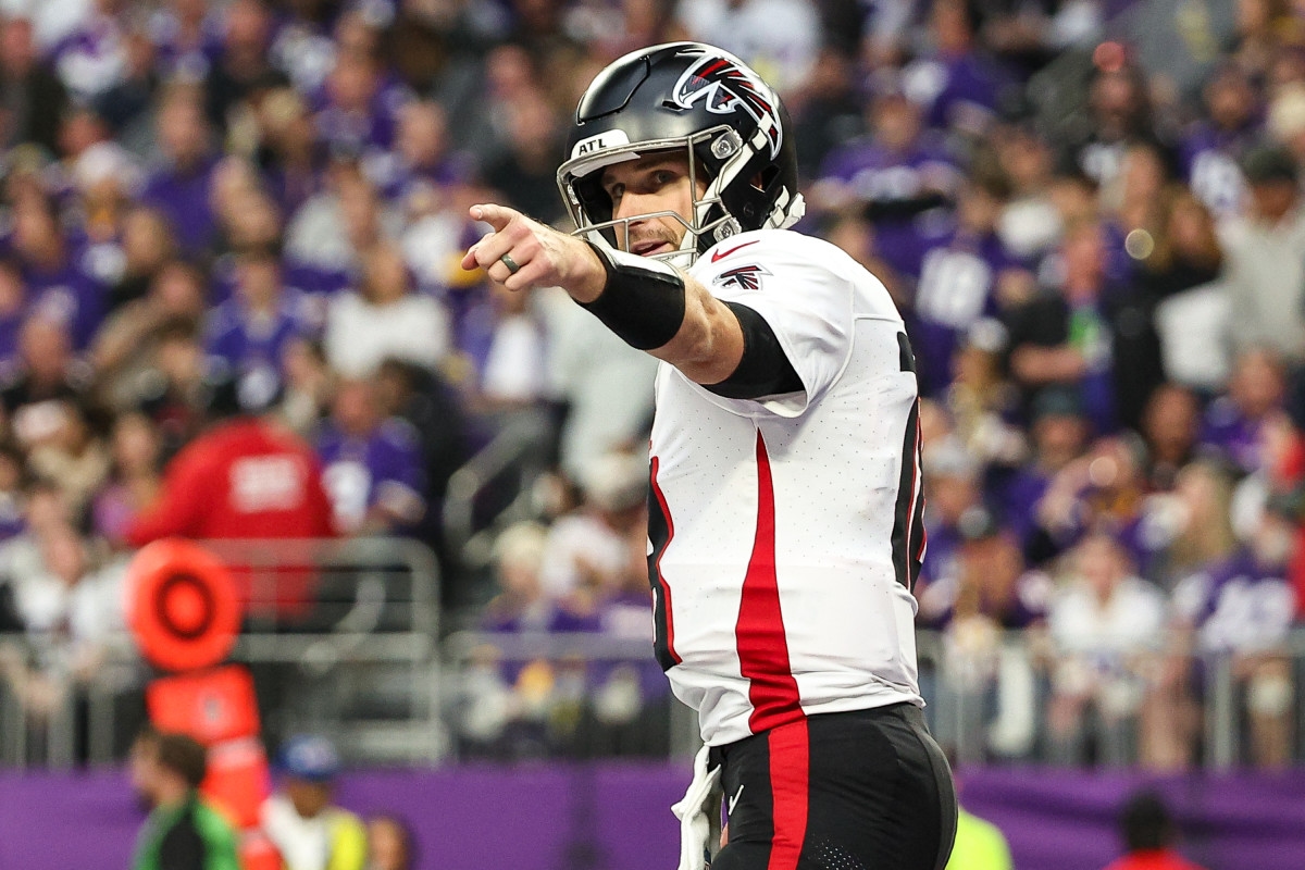 Browns Rumors Explode After Veteran Quarterback Visits Cleveland Restaurant
