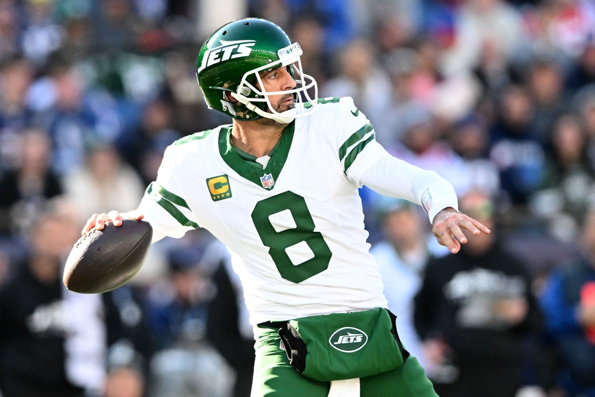 Reporter Refutes Latest Rumor Hinting Aaron Rodgers Close to Making Steelers Decision