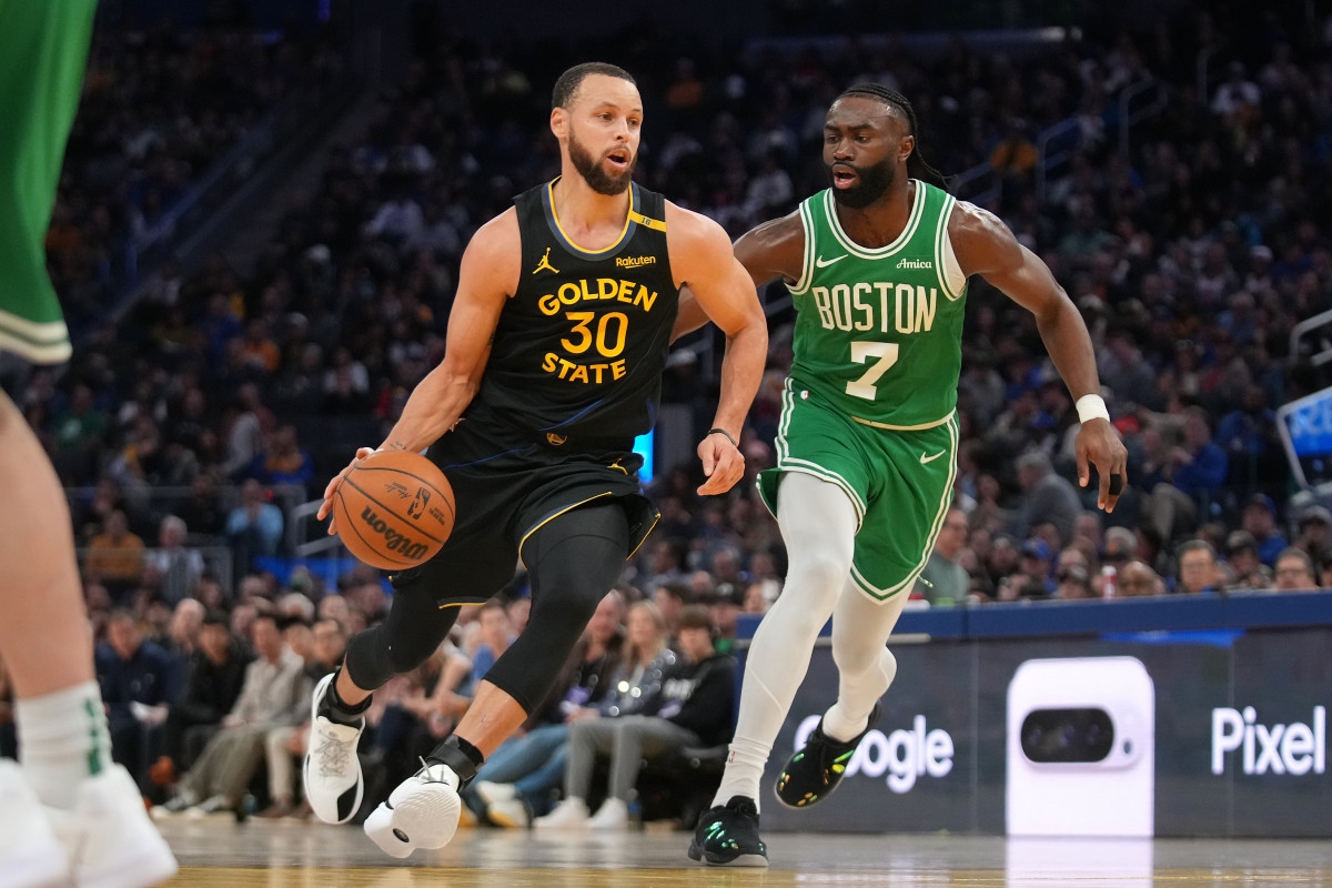 Golden State Warriors Could Have 'Realistic' Chance to Pursue Boston Celtics Star