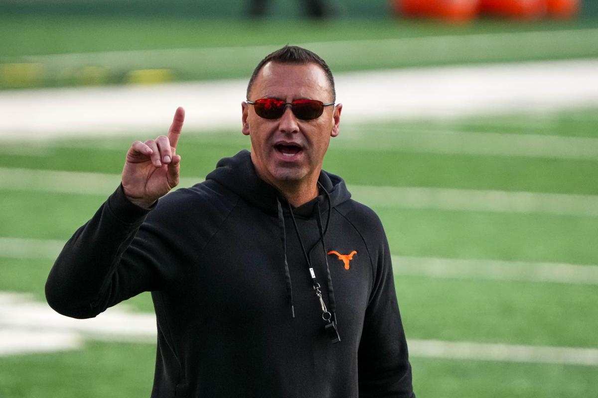 Stud 4-Star Defensive Lineman Commits to Texas Longhorns