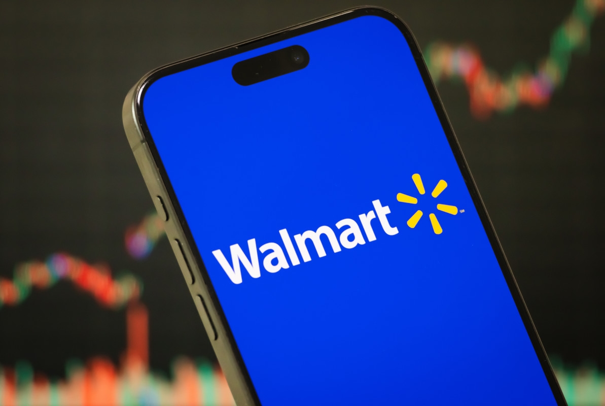 Walmart Selling 'Perfect' Camping Lantern for $11: 'Worth Every Dollar'