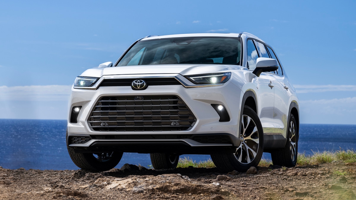 2026 Toyota Grand Highlander Barely Costs More Than Last Year