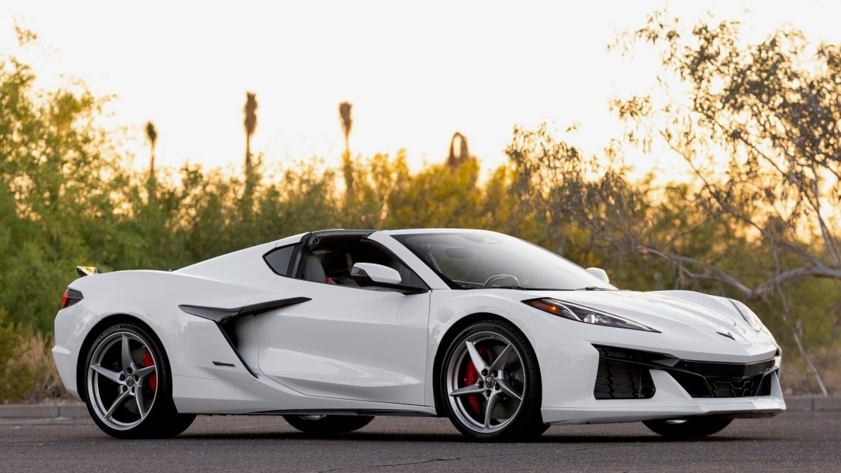 2024 Corvette E-Ray Drops $30K in Value After Just 1,600 Miles