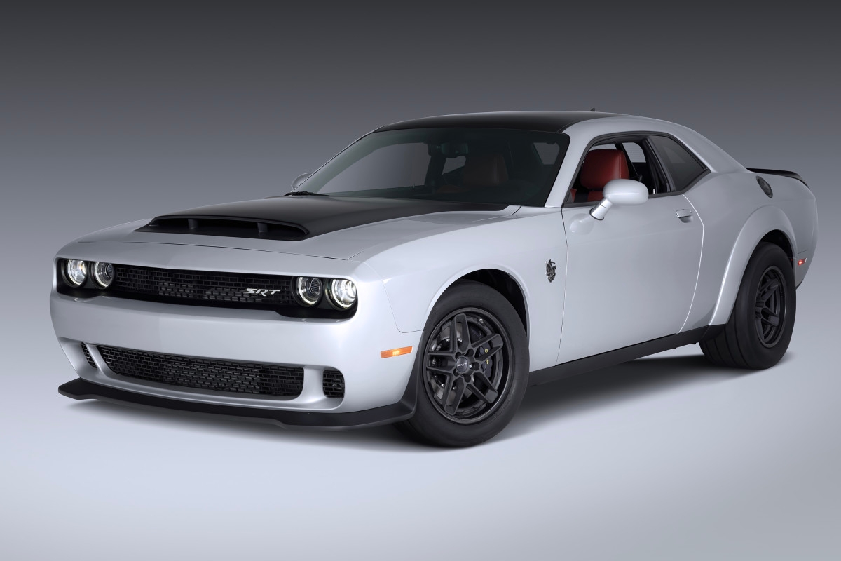Top 12 fastest 0-60 cars in the world 2024-2025