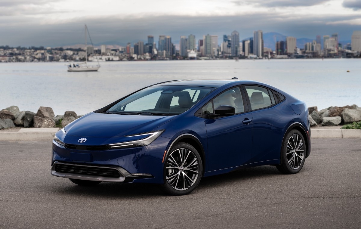 Thinking about buying a Toyota Prius? Here are other top choices to consider