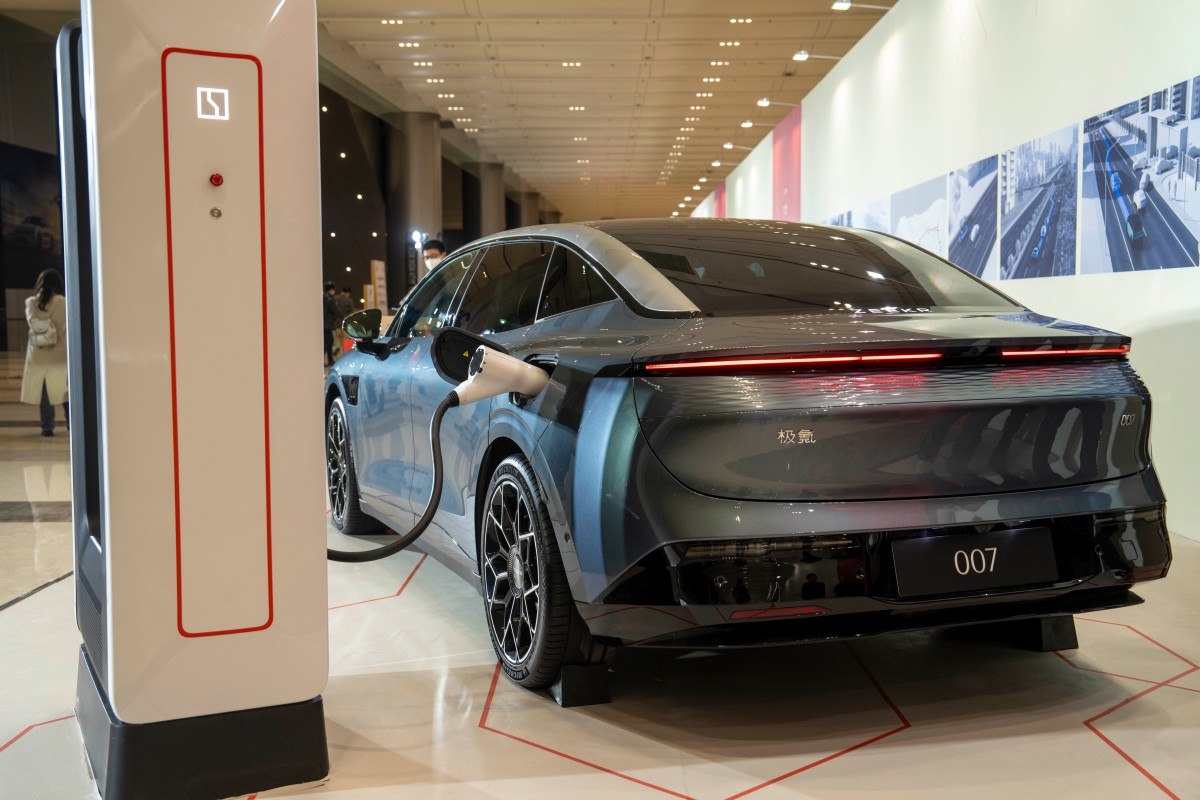 EV Discounts in China Reach Record High With Profits Limited to 3 Automakers
