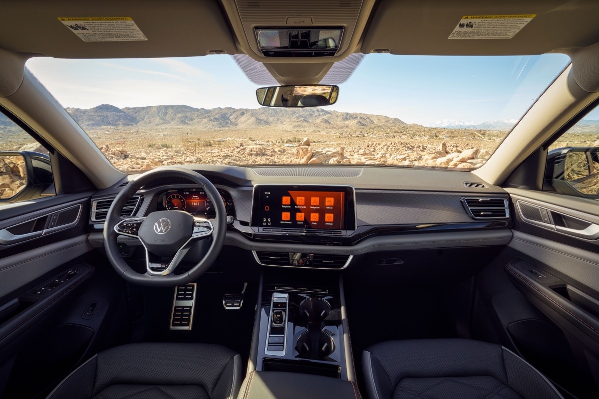 Volkswagen brings back buttons: 'It's not a phone, it's a car'